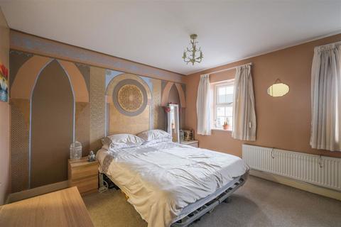 5 bedroom semi-detached house for sale, Norfolk Avenue, Huddersfield HD2