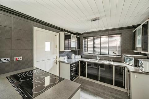 3 bedroom semi-detached house for sale, Ottawa Road, Scunthorpe