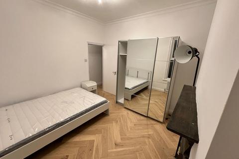 2 bedroom flat to rent, St Elmo Road, Sheppard's Bush, London, W12 9DY
