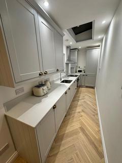 2 bedroom flat to rent, St Elmo Road, Sheppard's Bush, London, W12 9DY