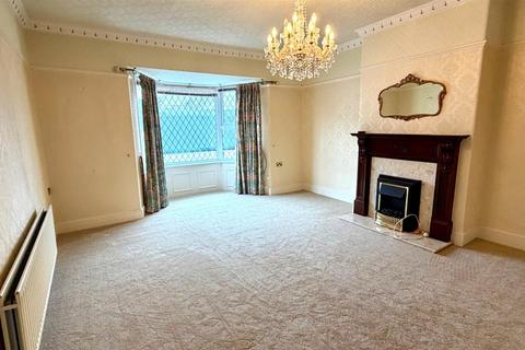 3 bedroom cottage for sale, Victoria Street, Craig y Don, Llandudno