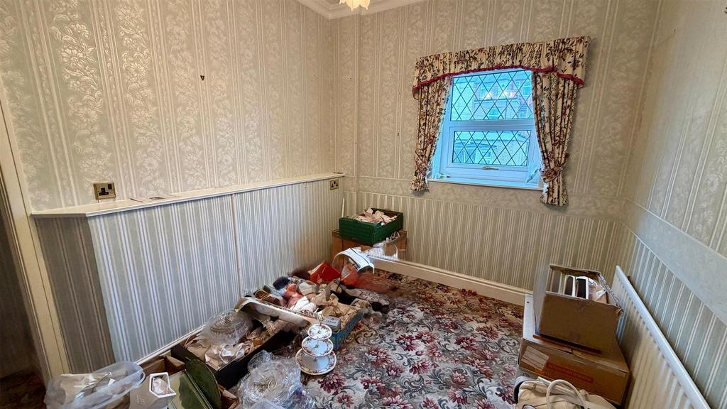 Dining room/bedroom 3