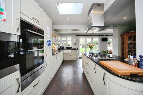 undefined, Lothair Road, Luton