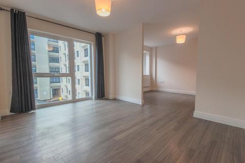 Studio to rent, Skyline House, Swingate, Stevenage