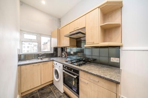 2 bedroom flat for sale, Rosendale Road, London SE21