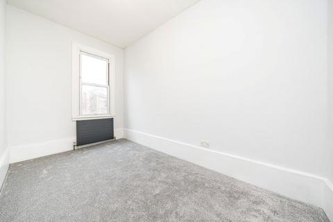 2 bedroom flat for sale, Rosendale Road, London SE21