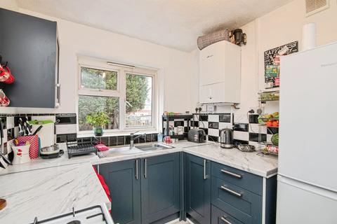 2 bedroom maisonette for sale, Leasowe Road, Tipton