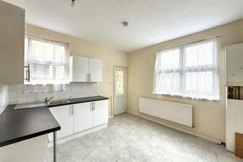 1 bedroom flat for sale, 37A Perth Road, Haringey, London, N22 5PY