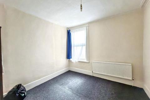 1 bedroom flat for sale, 37A Perth Road, Haringey, London, N22 5PY