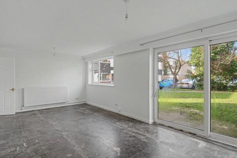 2 bedroom flat for sale, Milcote Road, Solihull B91