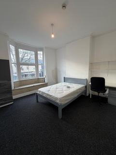 1 bedroom bedsit to rent, Bristol Road, Selly Oak B29