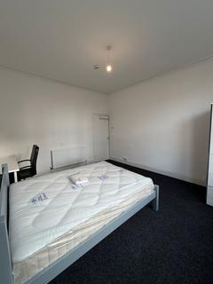 1 bedroom bedsit to rent, Bristol Road, Selly Oak B29