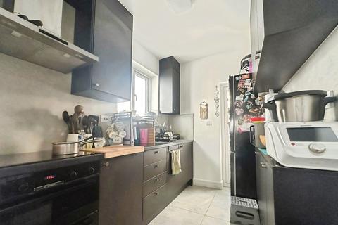 3 bedroom semi-detached house to rent, Dene Avenue, Hounslow, TW3
