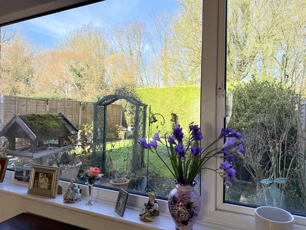 Temp Imagekku F8m.jpg