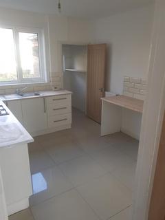 3 bedroom semi-detached house to rent, Laycock Avenue, Bolton