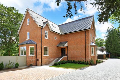 undefined, Hedsor Road, Bourne End, Buckinghamshire, SL8