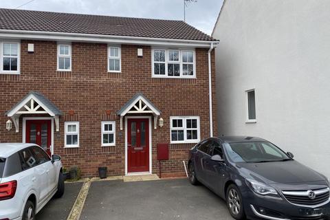 3 bedroom semi-detached house to rent, Broad Street, Kingswinford