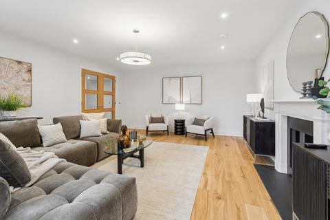 undefined, Hedsor Road, Bourne End, Buckinghamshire, SL8