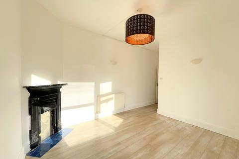 1 bedroom flat to rent, Pembury Road, Westcliff-on-Sea SS0