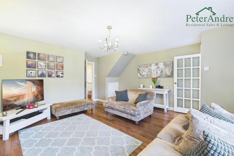 4 bedroom semi-detached house for sale, Cairns Avenue, Woodford Green