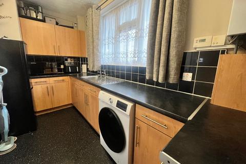 1 bedroom flat for sale, Tregaron House, Romford