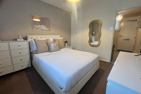 1 bedroom flat for sale, Tregaron House, Romford