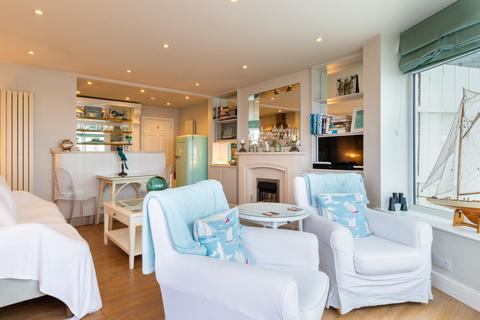 2 bedroom apartment for sale, Flat 1 Peacehaven, The Parade, Sandsend, Whitby, YO21 3SZ