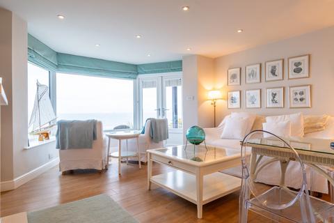 2 bedroom apartment for sale, Flat 1 Peacehaven, The Parade, Sandsend, Whitby, YO21 3SZ