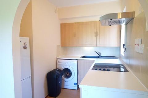 undefined, Mead Avenue, Langley, Berkshire