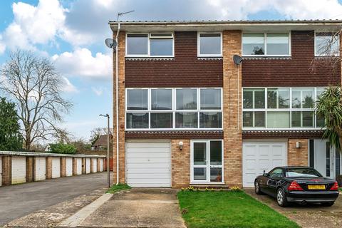 3 bedroom end of terrace house for sale, Boulters Gardens, Maidenhead