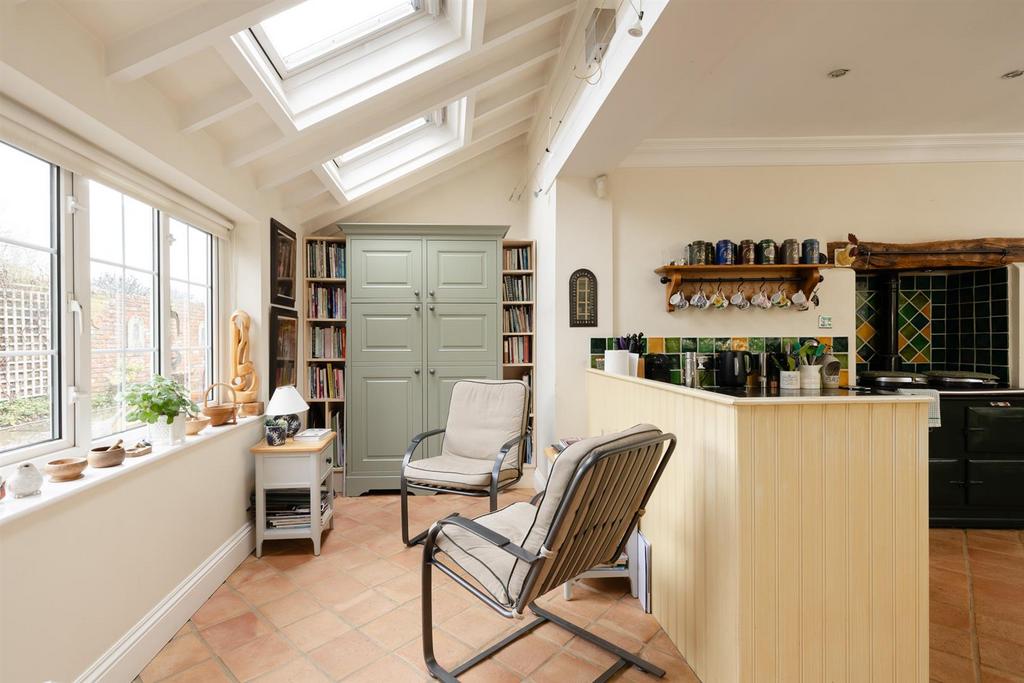 Kitchen/Breakfast Room