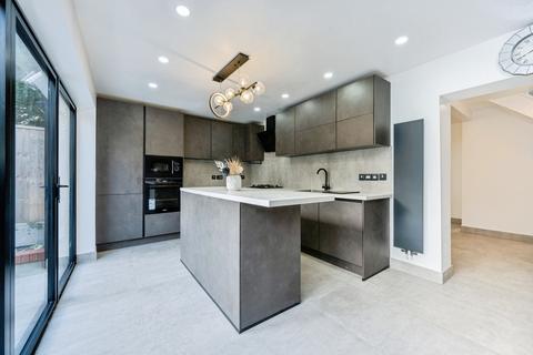 3 bedroom bungalow for sale, Humberstone Close, Luton, LU4