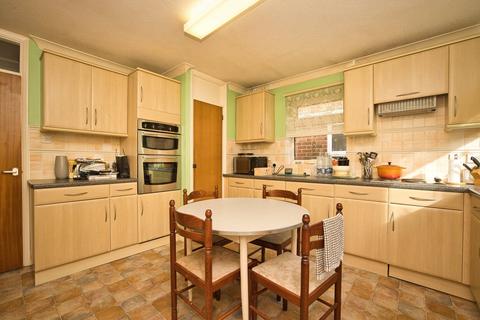 3 bedroom bungalow for sale, Selwyn Drive, Broadstairs, Kent, CT10