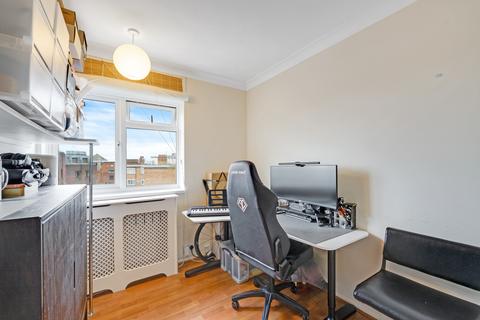 undefined, Beverley Lodge, Paradise Road, Richmond, Surrey, TW9