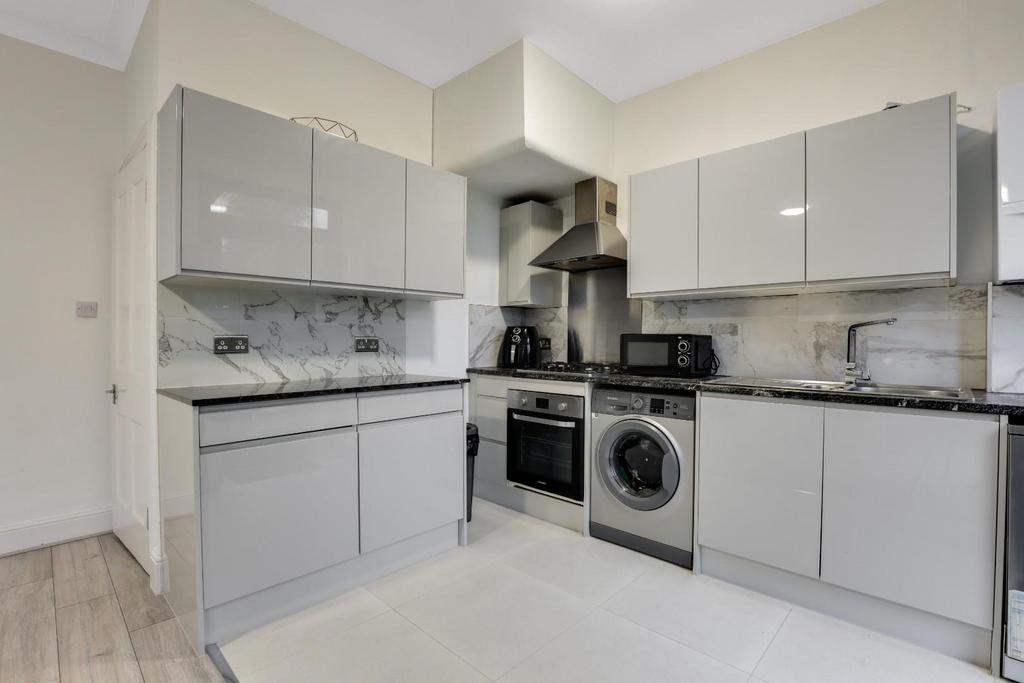 01-937915-db58 JHProp Wpen- 56 Cranston Road - 13.jp