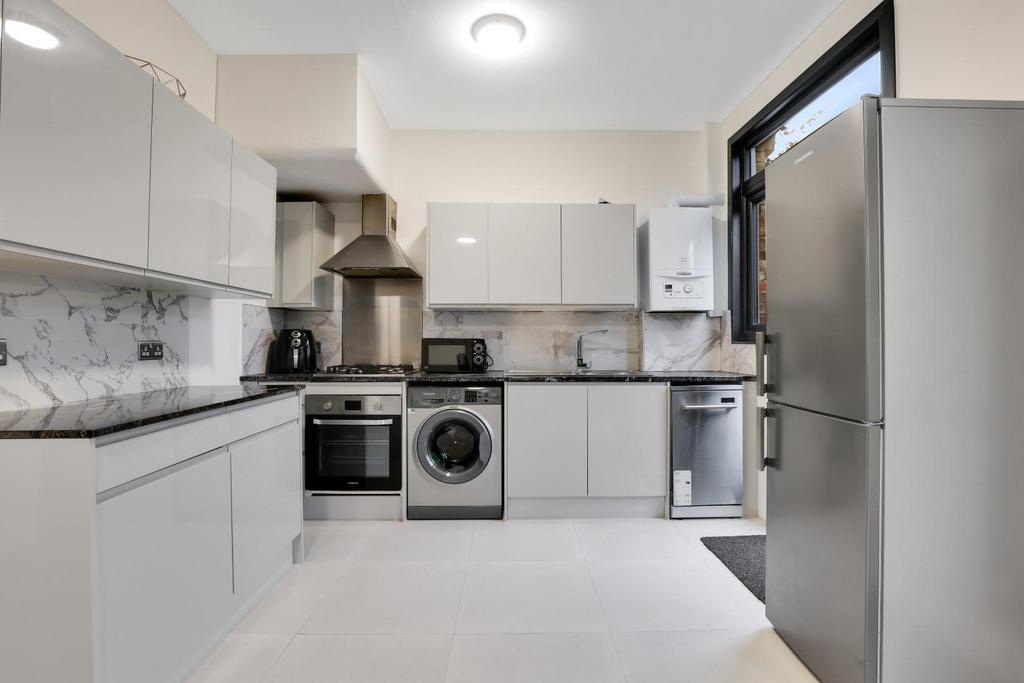 02-74fd14-a85a JHProp Wpen- 56 Cranston Road - 10.jp