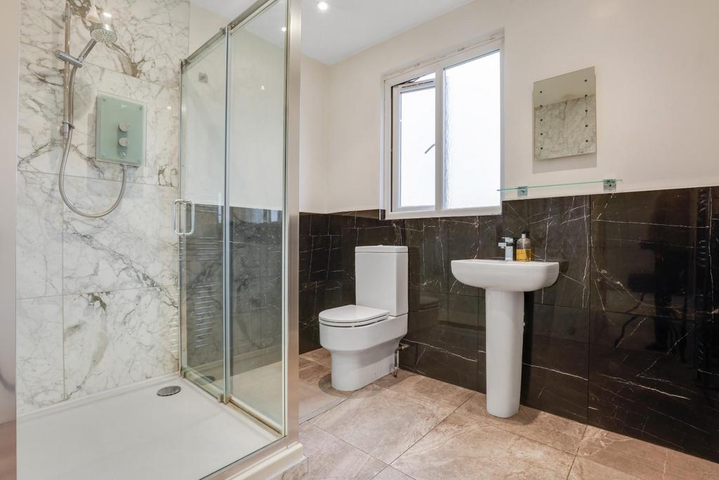 07-70a509-e11e JHProp Wpen- 56 Cranston Road - 40.jp