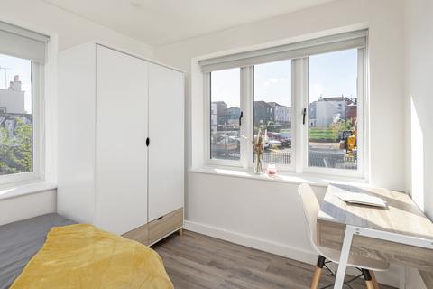 1 bedroom in a flat share to rent, at Nationwide, 6, Lamb Street BS2