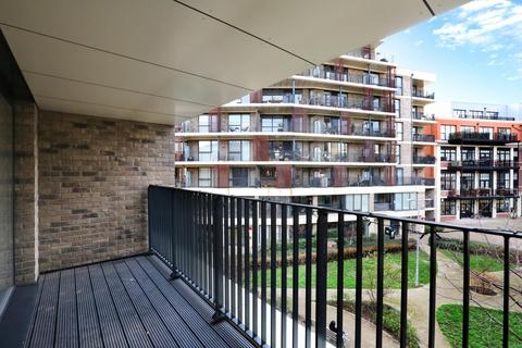 2 bedroom apartment to rent, Scena Way, London