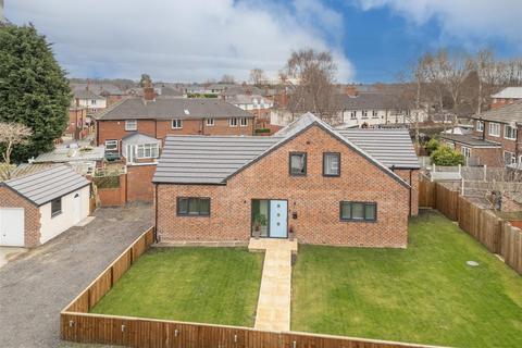 4 bedroom detached bungalow for sale, Springfield Crescent, Morley, Leeds
