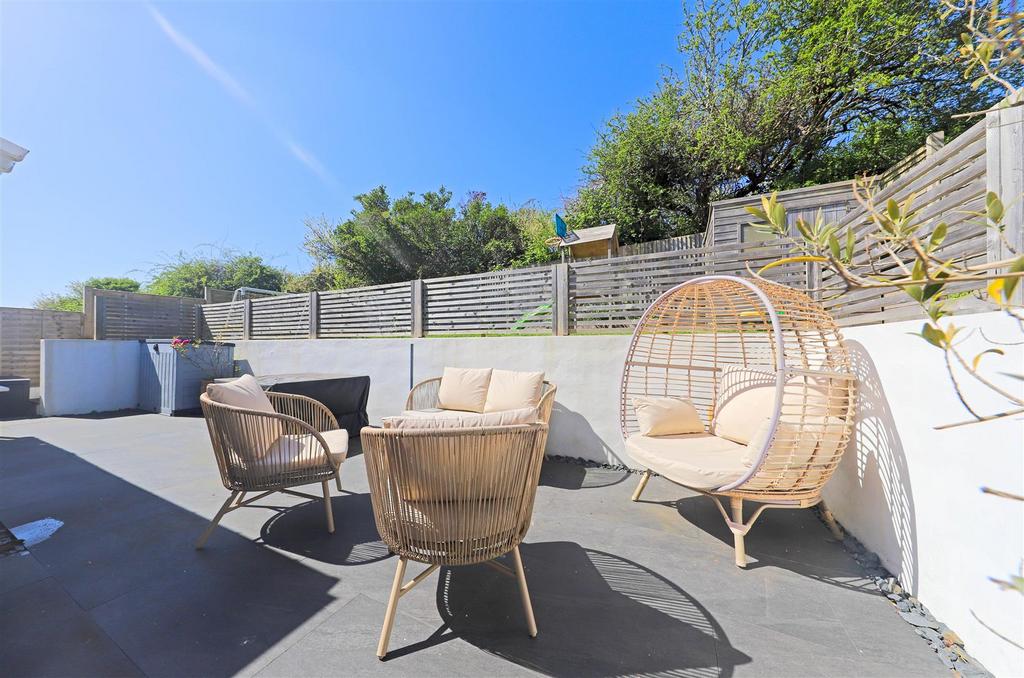 Nicholas james meads ave garden 1.jpg