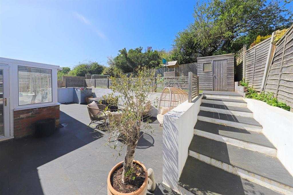 Nicholas james meads ave garden 6.jpg