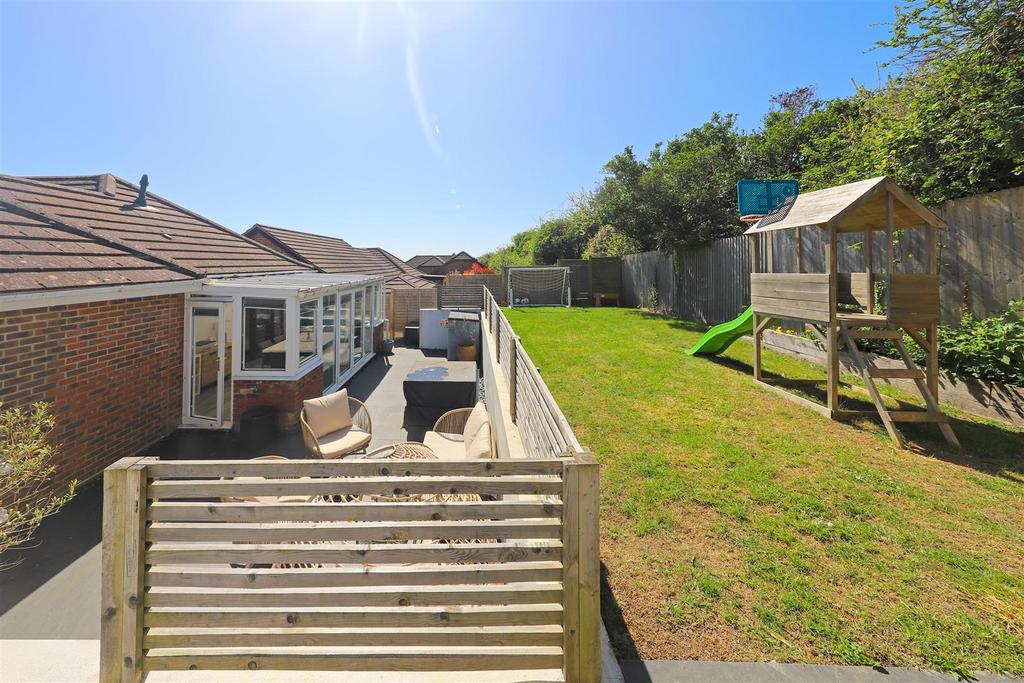 Nicholas james meads ave garden 5.jpg