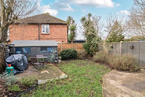 4 bedroom semi-detached house for sale, Braycourt Avenue, Walton-On-Thames, Surrey, KT12