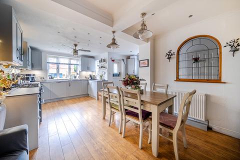 4 bedroom semi-detached house for sale, Braycourt Avenue, Walton-On-Thames, Surrey, KT12