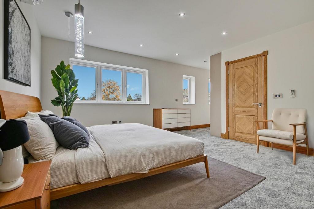 Main Bedroom