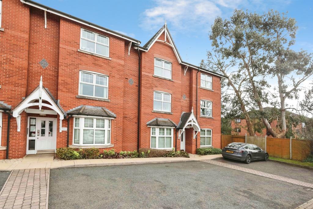 Apartment in Birmingham, West Midlands - View 2