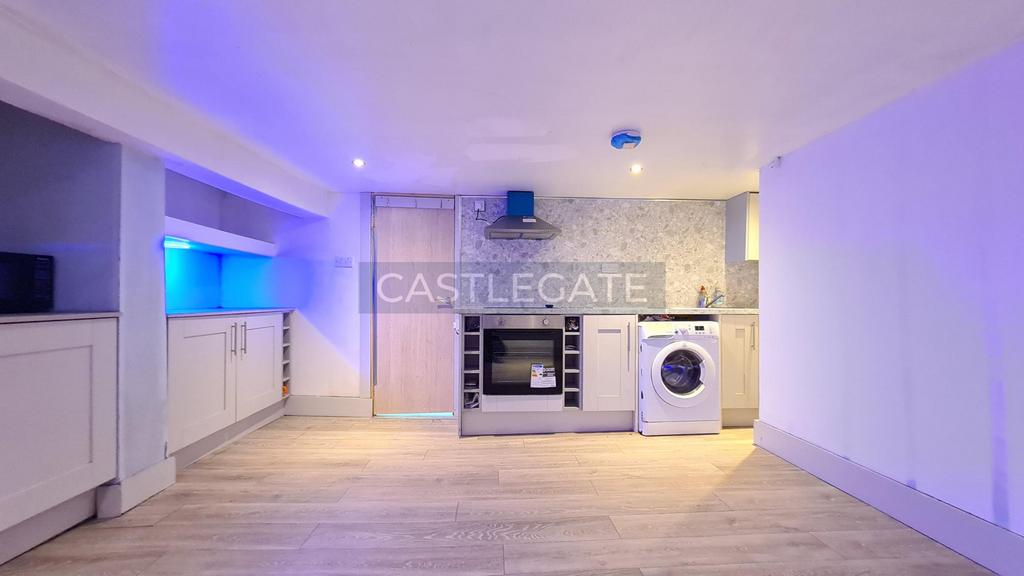 3 A May Street, Crosland Moor, Huddersfield, HD4 5 D