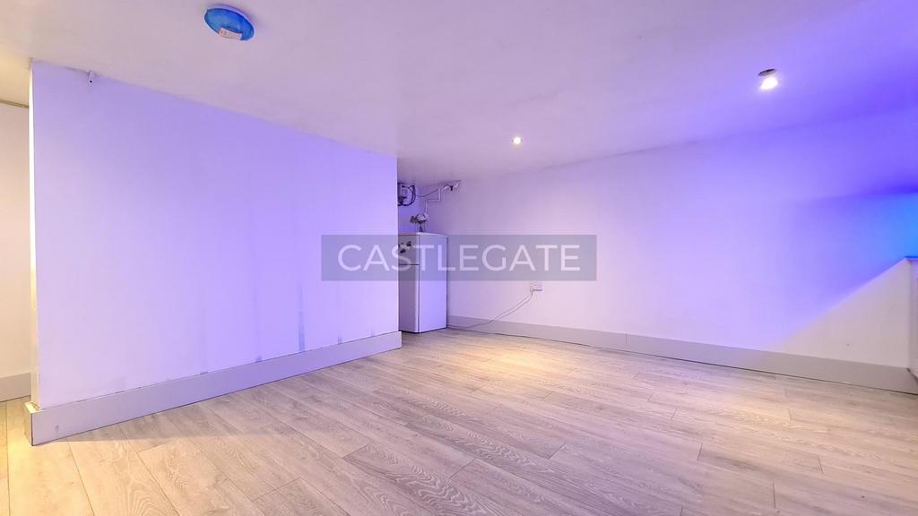 3 A May Street, Crosland Moor, Huddersfield, HD4 5 D