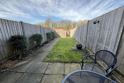 2 bedroom house to rent, Brighton Hill, Basingstoke